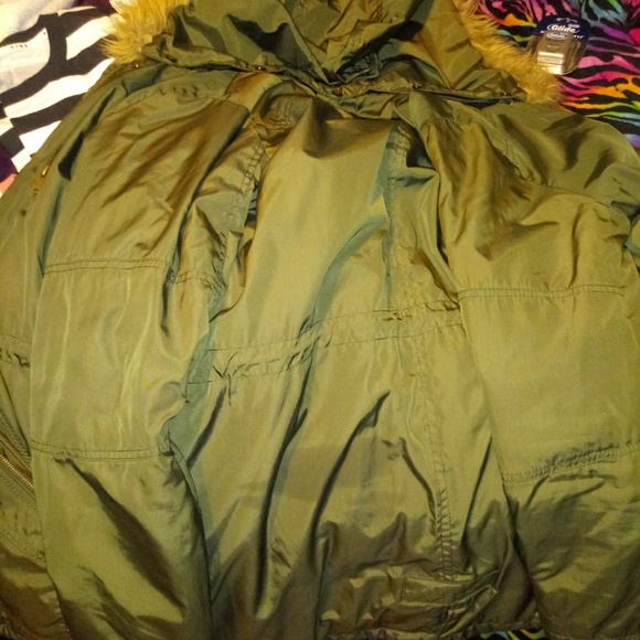 Coat - Picture 4 of 4